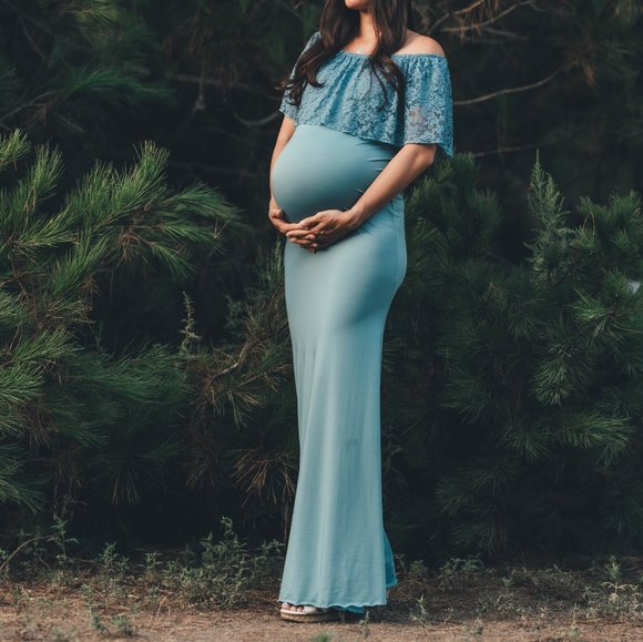 Off the shoulder Maternity Dress - Picture 1 of 4